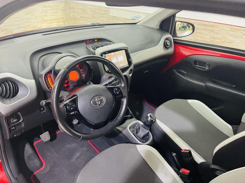 Toyota Aygo 1.0 VVT-i x-play - 2018 - Gasolina