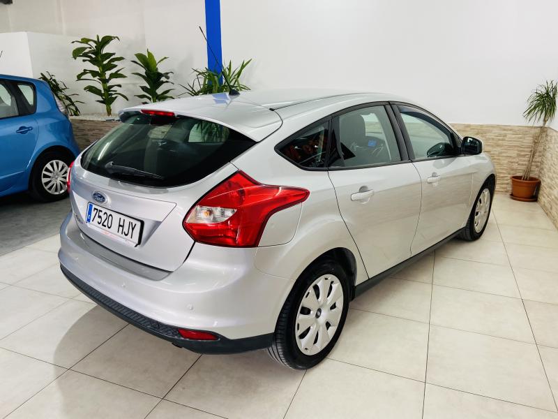 Ford Focus 1.6 TI-VCT Trend - 2012 - Petrol