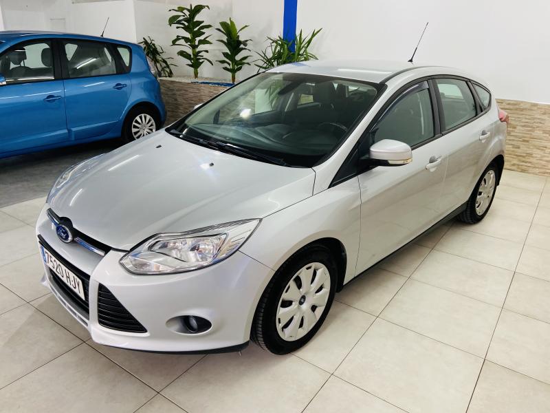 Ford Focus 1.6 TI-VCT Trend - 2012 - Petrol