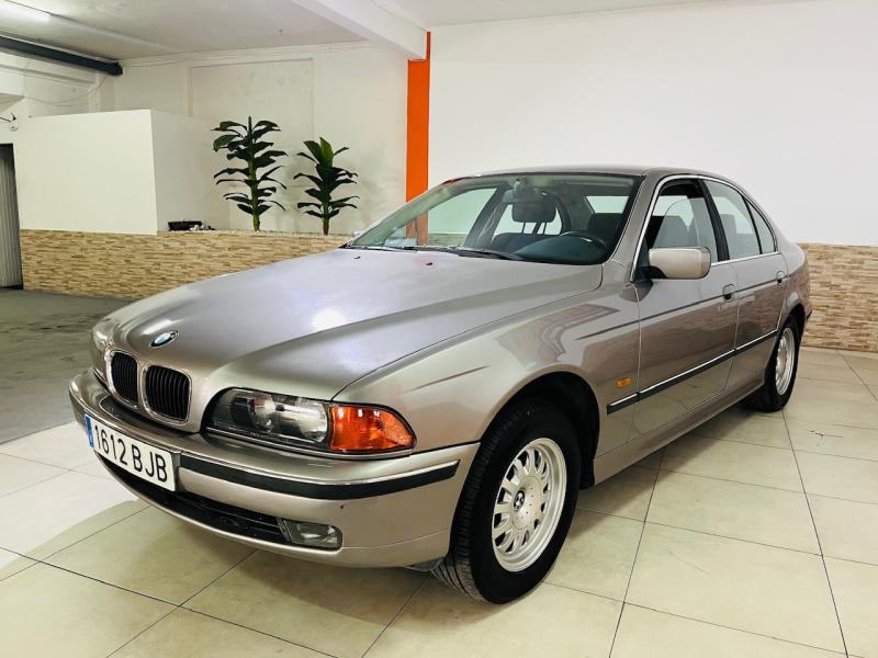 BMW Serie 5 - 523i - 1998 - Petrol