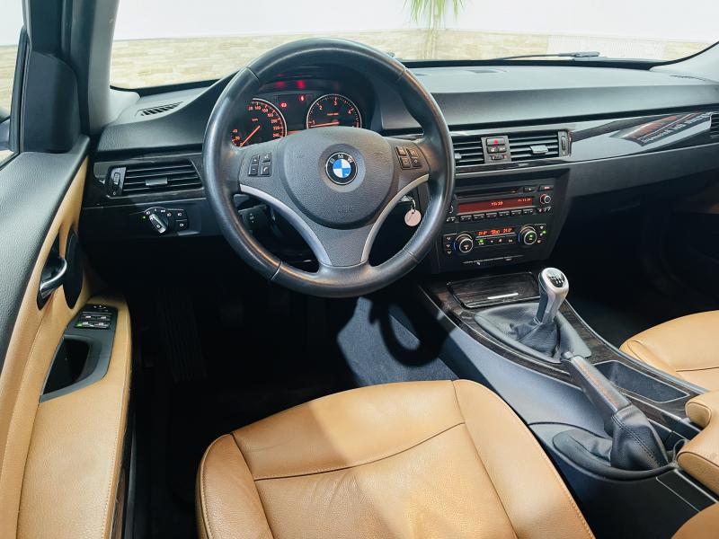 BMW Serie 3 - 318D - 2011 - Diesel