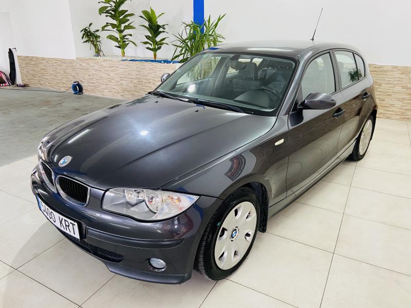 BMW Serie 1 - 118 2.0 - E87 - 2005 - Gasolina