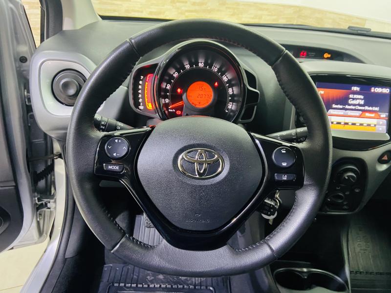 Toyota Aygo 1.0 x-play - 2021 - Petrol