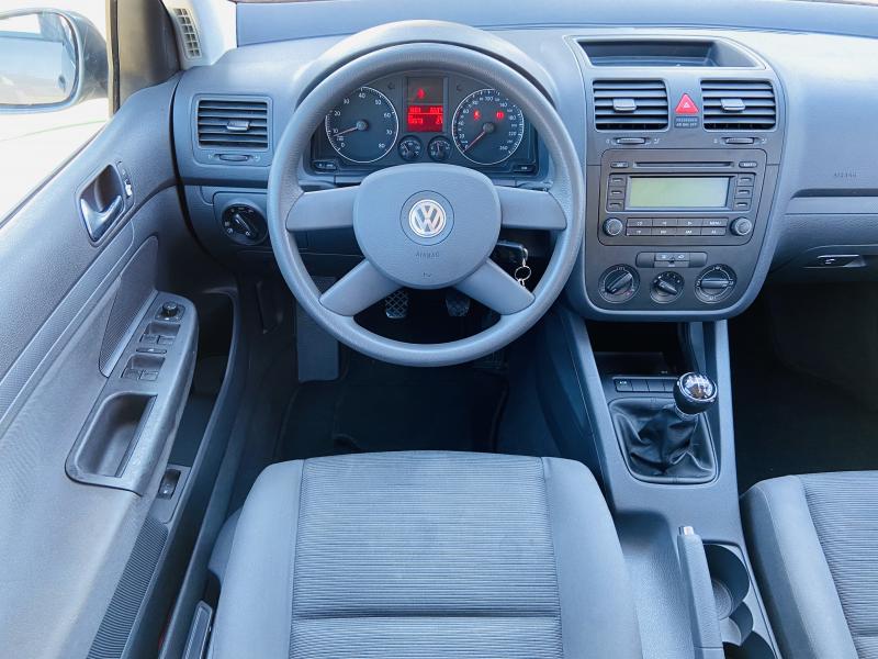 Volkswagen Golf 1.6 Trendline - 2005 - Gasolina