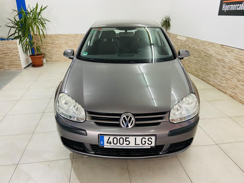Volkswagen Golf 1.6 Trendline - 2005 - Petrol