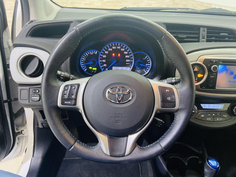 Toyota Yaris Auto Hybrid Active - 2014 - Hybrid (Electric / Petrol)