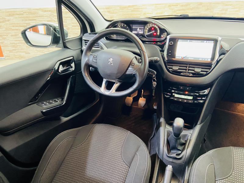 Peugeot 208 1.2 PureTech S&S Allure - 2018 - Gasolina