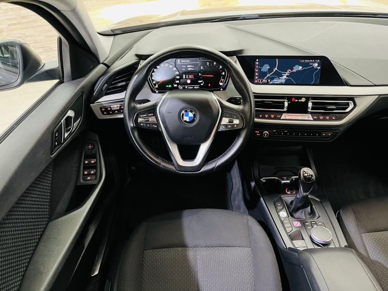 BMW Serie 1 - 118i - 2020 - Gasolina
