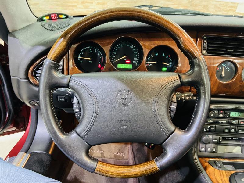 Jaguar XK8 Sports Cabriolet 2 - 1998 - Petrol