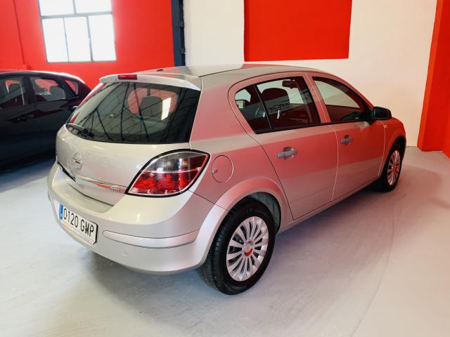 Opel Astra 1.3 CDTi Essentia ecoFLEX - 2009 - Diesel